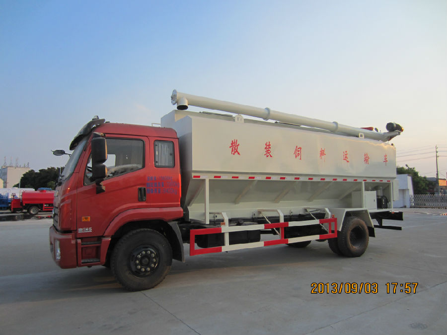 飼料車(chē)15342793888