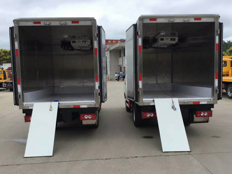 動物尸體無害處理車15271321777 (3).jpg